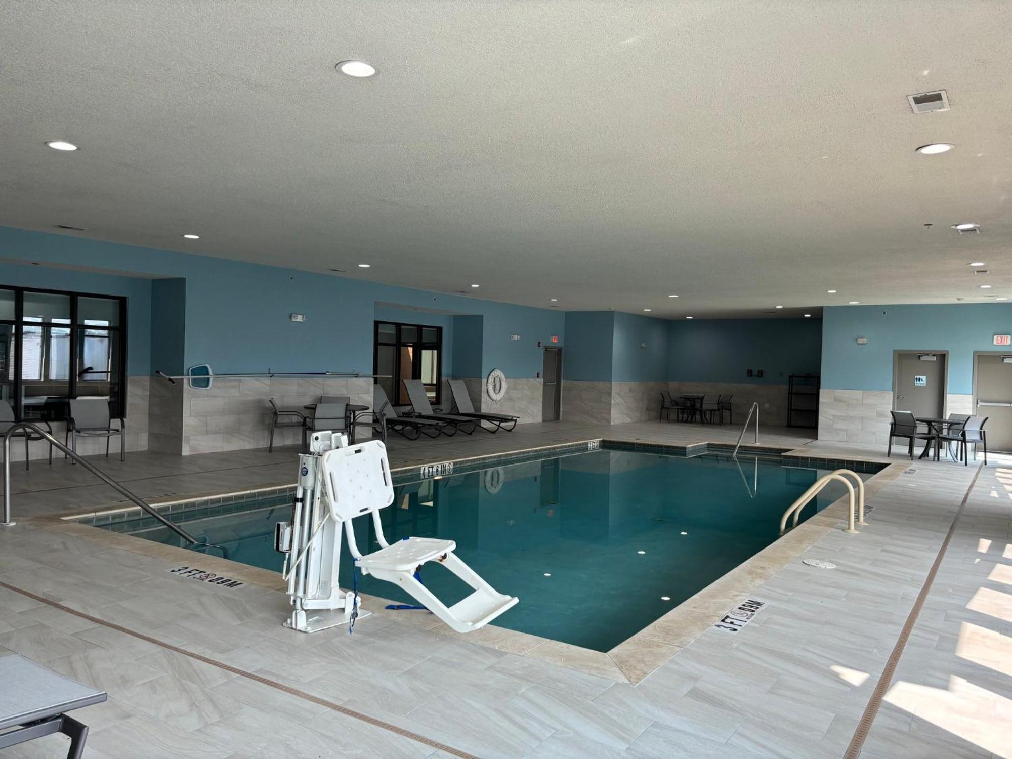 Holiday Inn Express Hotel And Suites Saint Robert By Ihg Екстериор снимка